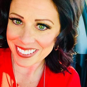 Meet your Posher, Tia